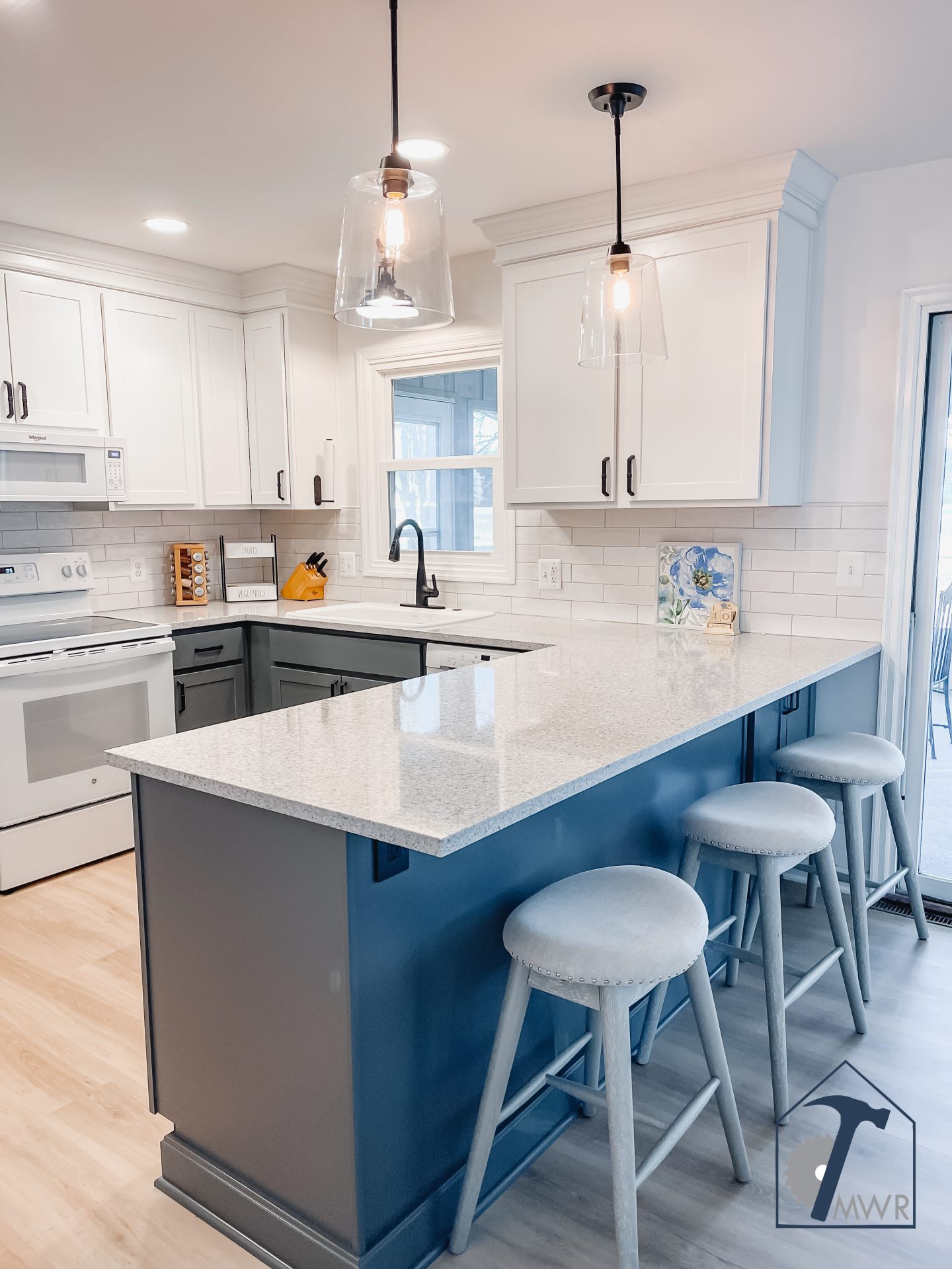 Midwest Remodel can provide the kitchen remodel of your dreams!